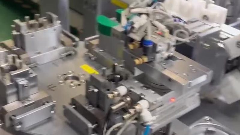 电机烧毁后，维修需更换哪些关键部件？**